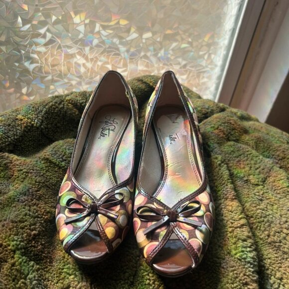 Retro polka dot kitten heels - Picture 2 of 4